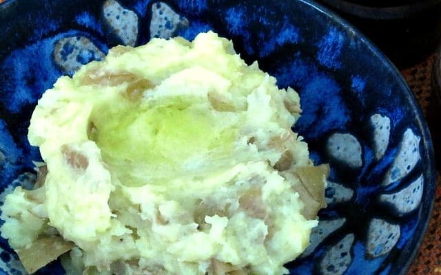 Mashed Potatoes (with Peel)