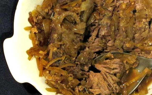 Easy Pot Roast in a Slow Cooker