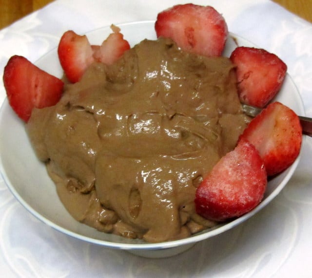 Sugar Free Chocolate Pudding, creamy and easy - www.inhabitedkitchen