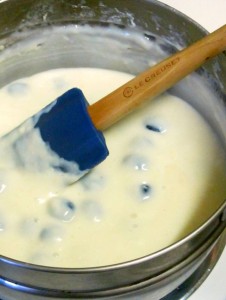 Blueberry Almond Pudding - Fresh berries nestled in creamy almond flavored pudding, with the slight crunch of almond meal. A perfect sugar free dessert. www.inhabitedkitchen.com