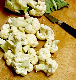 Masala cauliflower - a quick and easy way to make a spiced cauliflower, to be the centerpiece of a simple weeknight meal. 