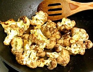 Masala cauliflower - a quick and easy way to make a spiced cauliflower, to be the centerpiece of a simple weeknight meal. 