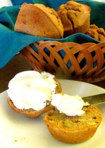 Gluten Free Gingerbread Muffins - sugar free, also, with a touch of sweetness from apples and tang from teff flour. 