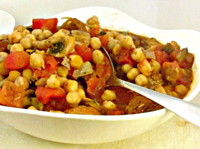 Mix Italian sausage and ceci - chickpeas - for a flavorful stew. 