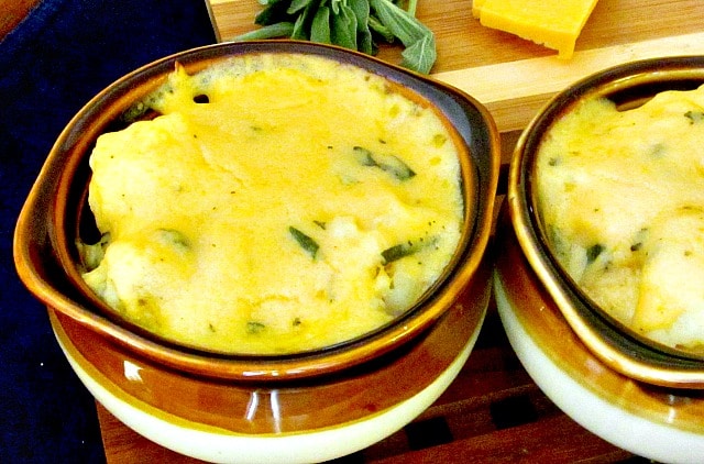 Easy Cauliflower Cheese comes together quickly, with this fast and easy cheese sauce. A simple way to dress up a meal! 