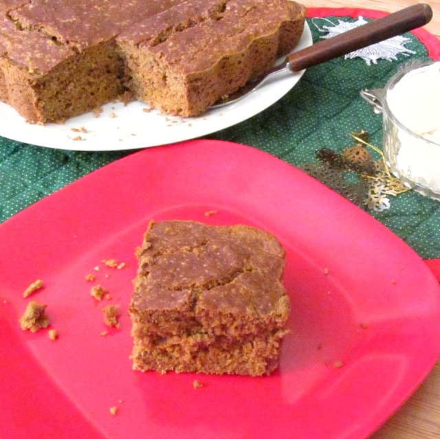 Gluten free gingerbread that even I can eat, as it is also whole grain, and free of added sugar! And still definitely gingerbread...