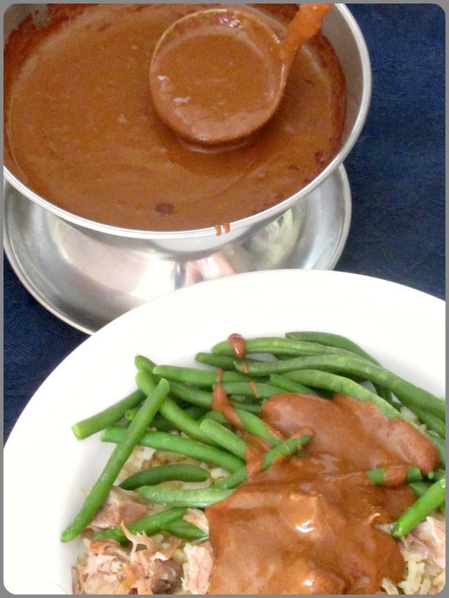 Need a sauce to add flavor to plain food, or bring several different elements together? Does a Chocolate Chili sauce sound interesting? Gluten free, vegan. 