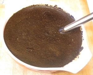 Make cold brew coffee concentrate at home, for the flavor of cold brew and the convenience of instant coffee! Just add water (and ice.) 