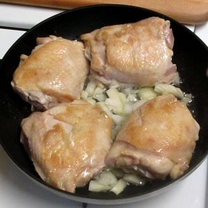 Stewed Chicken with Tomatoes turns a simple recipe into a real meal. Easy enough to make with low energy, but enough flavor to be interesting! 