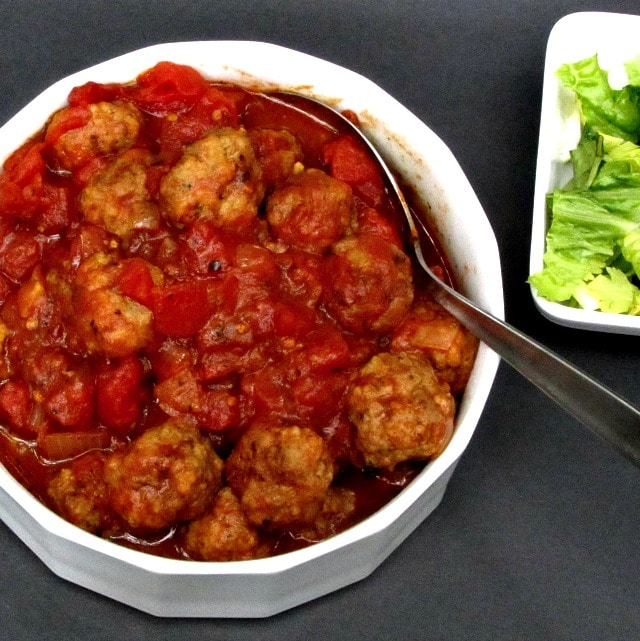 Bowl of meatballs in tomato sauce 