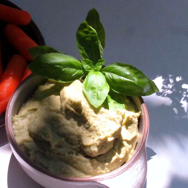 Easy Pesto Hummus-image